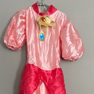 Peach super Mario bros Halloween costume